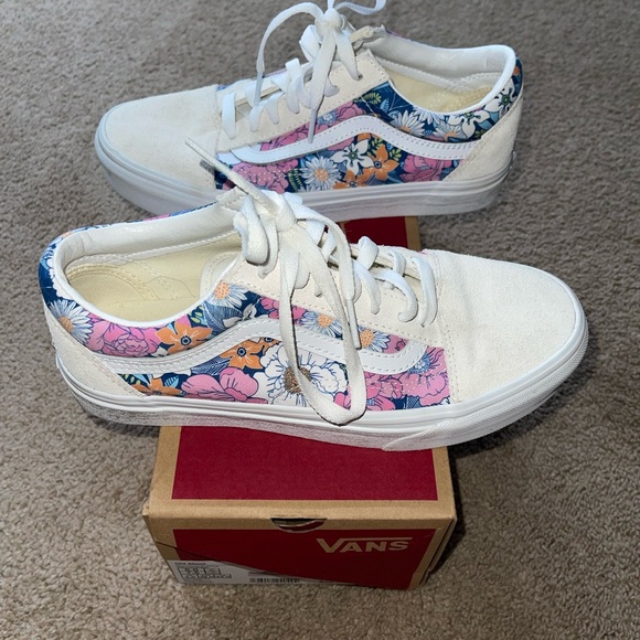 Retro Floral Vans - Picture 8 of 11